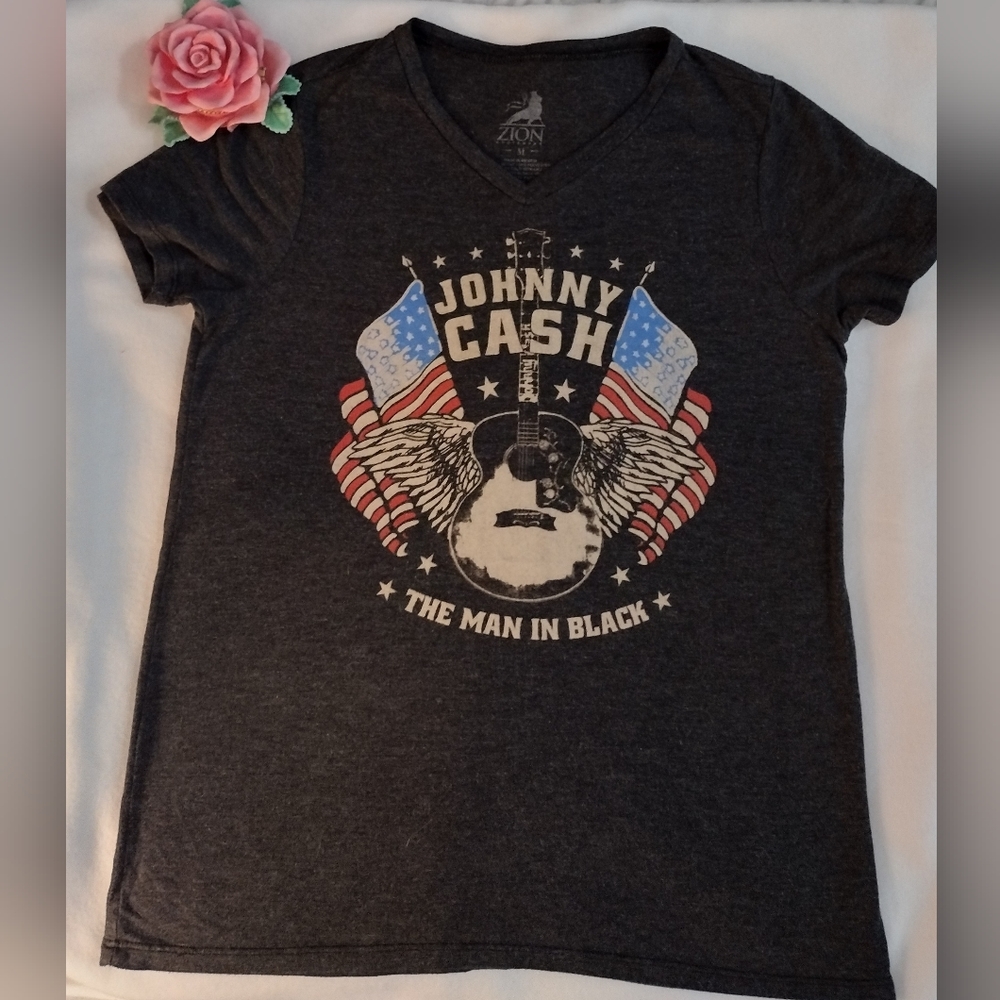 Johnny Cash "Man in Black" T-shirt Women's Size Medium
